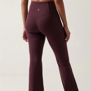 NWT Athleta Elation Flare Yoga Pants Spiced Cabernet